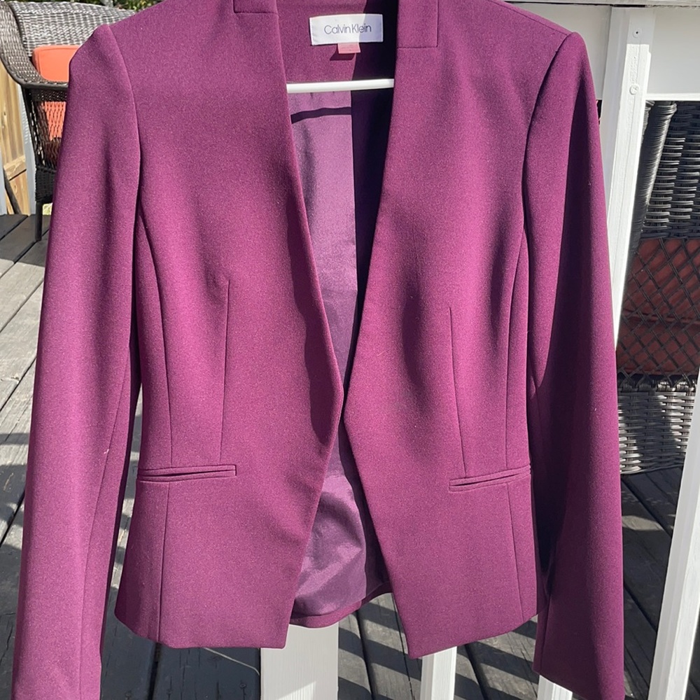 Size 4 purple Calvin Klein blazer.